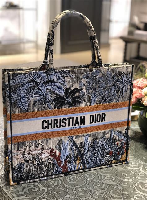 sac christian dior 2019|christian dior book tote price.